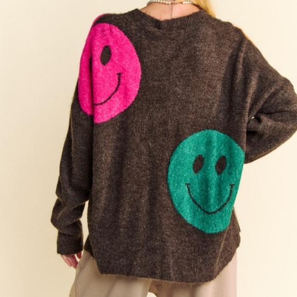DAVI & DANI Knit Smiley Face Contrast Long Sleeve Oversized Pullover Sweater Top - Picture 5 of 16